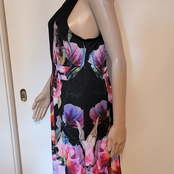 Floral floor length dress - Picture 9 of 14